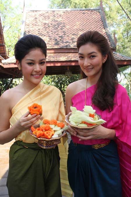 ทวิภพ