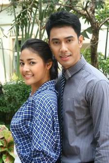 เรือนล้อมรัก