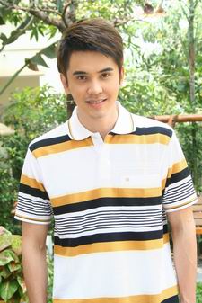 เรือนล้อมรัก