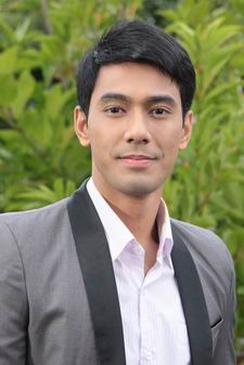 เรือนล้อมรัก