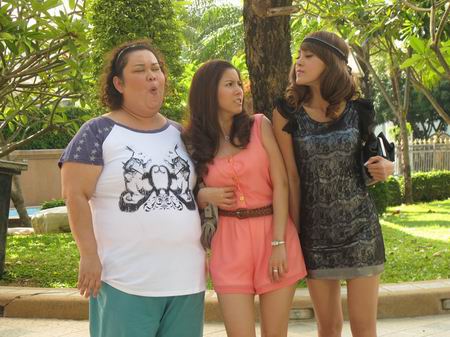 เรือนล้อมรัก