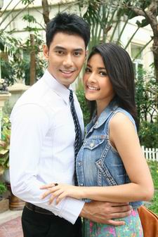 เรือนล้อมรัก