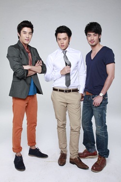 สามหนุ่มเนื้อทอง