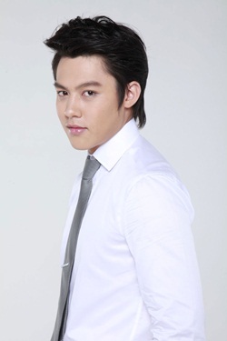 สามหนุ่มเนื้อทอง