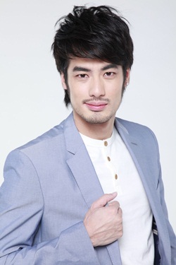 สามหนุ่มเนื้อทอง