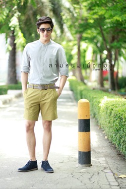 สามหนุ่มเนื้อทอง