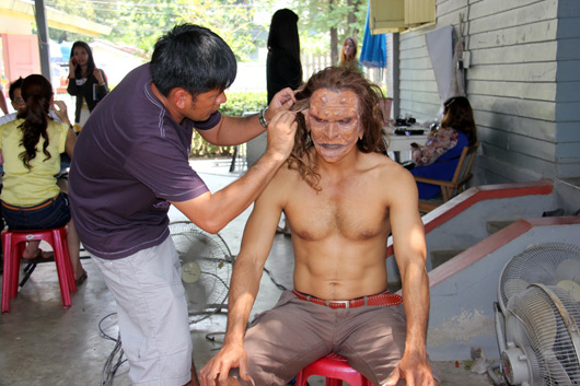 Look poo chai mai ta pod