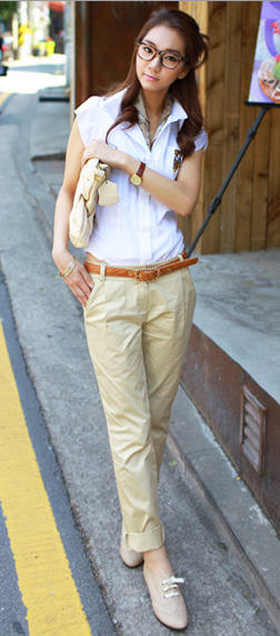 เสื้อเชิ้ตสีขาว