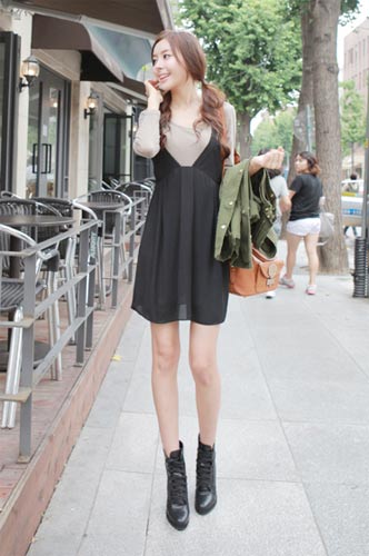 ชุดเอี๊ยม