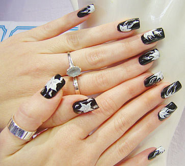 เพ้นท์เล็บ