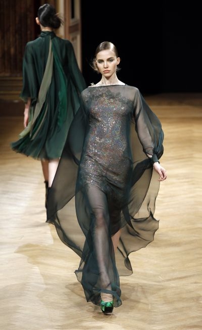 เสื้อผ้าแฟชั่น