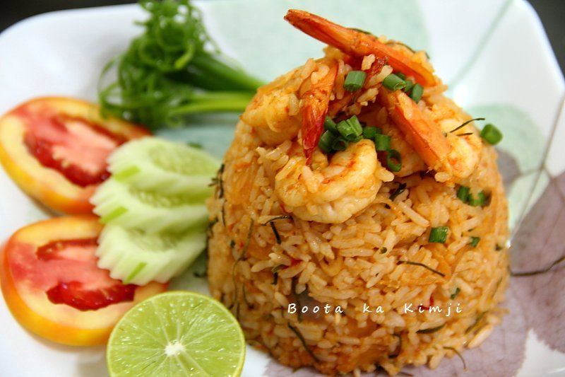 ข้าวผัดต้มยำ
