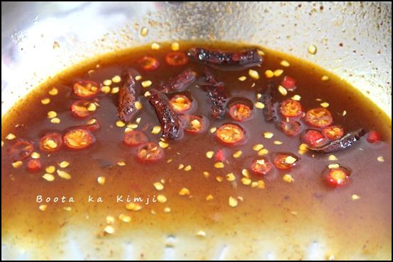 ยำผักบุ้งกรอบ