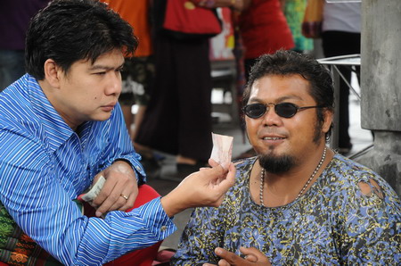 โยมผีพ่อ