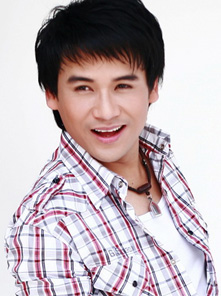 ไผ่ พงศธร