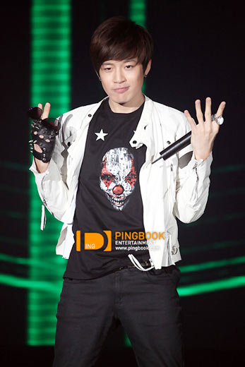 SE7EN
