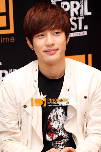 SE7EN