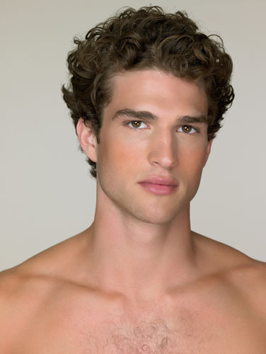 ปลูกขนหน้าอกให้แมน