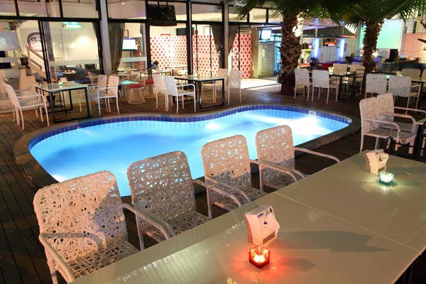 Share House & Restaurant