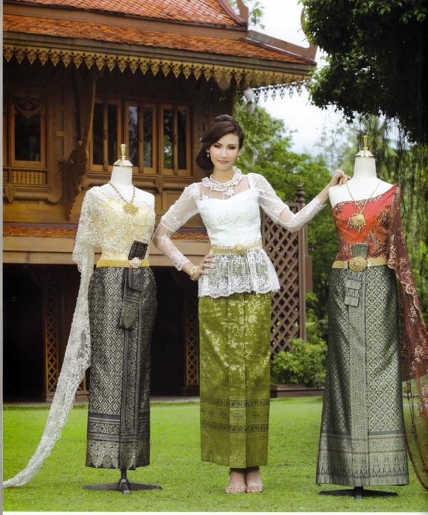 ชุดไทยแต่งงาน หลากหลายแบบ ในสไตล์เรียบ ๆ ชุดไทยแต่งงาน หลากหลายแบบ ในสไตล์เรียบ ๆ