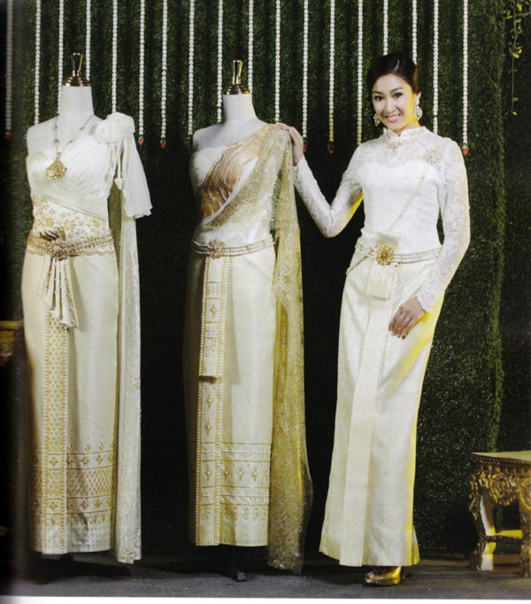 ชุดไทยแต่งงาน หลากหลายแบบ ในสไตล์เรียบ ๆ ชุดไทยแต่งงาน หลากหลายแบบ ในสไตล์เรียบ ๆ