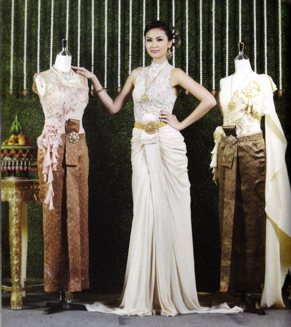 ชุดไทยแต่งงาน หลากหลายแบบ ในสไตล์เรียบ ๆ ชุดไทยแต่งงาน หลากหลายแบบ ในสไตล์เรียบ ๆ