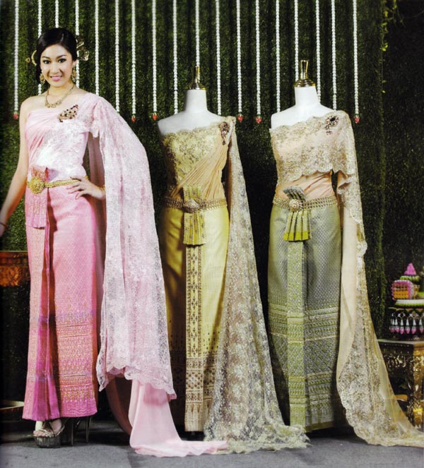 ชุดไทยแต่งงาน หลากหลายแบบ ในสไตล์เรียบ ๆ ชุดไทยแต่งงาน หลากหลายแบบ ในสไตล์เรียบ ๆ