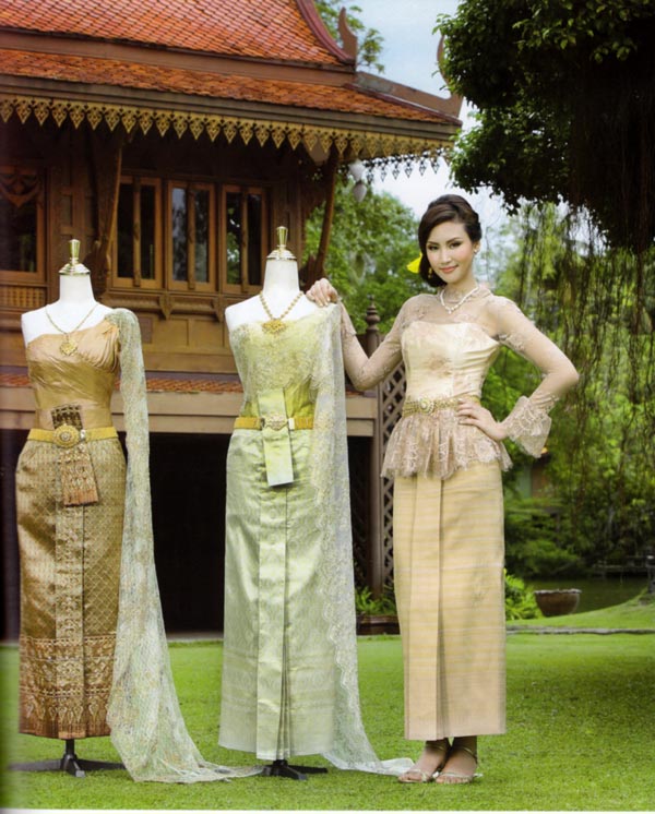 ชุดไทยแต่งงาน หลากหลายแบบ ในสไตล์เรียบ ๆ ชุดไทยแต่งงาน หลากหลายแบบ ในสไตล์เรียบ ๆ