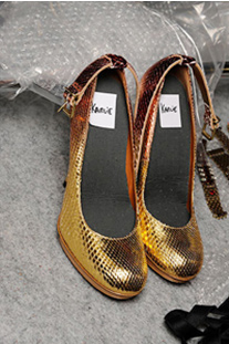 แต่งกายวิบวับอย่างไรให้ดูดีไม่มีดับ