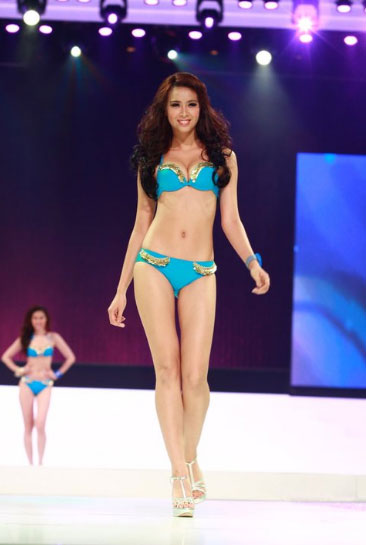 ส้ม - พีรีญา วิริญะพันธุ์ รองอันดับ 4 มิสไทยแลนด์เวิลด์2011