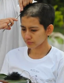 อ้อม สุนิสา บวช