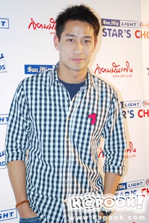 ป้อง ณวัฒน์