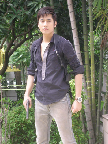 วี วีรภาพ