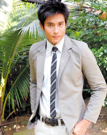 ธันญ์ ธนากร
