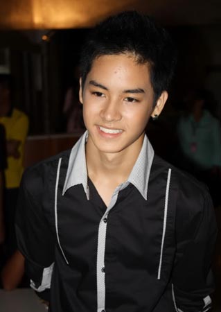 เก้า จิรายุ ละอองมณี