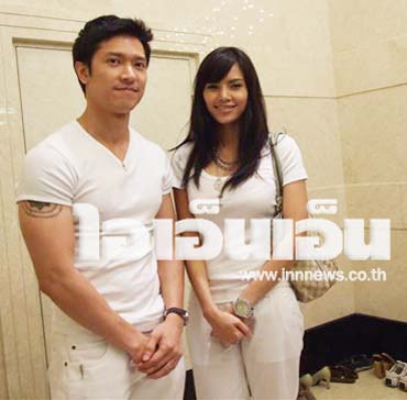 อุ้ม ลักขณา - หนอ วีระชัย