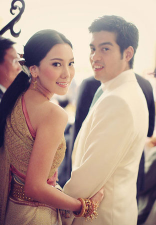 งานหมั้นนุ่น