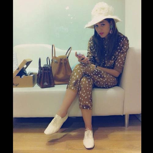 ชมพู่ อารยา