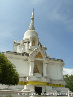 พระบรมธาตุเจดีย์กาญจนาภิเษก พระบรมธาตุเจดีย์กาญจนาภิเษก