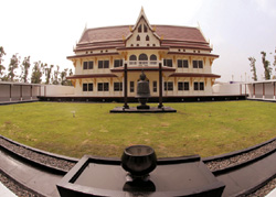พิพิธภัณฑ์หลวงพ่อคูณ