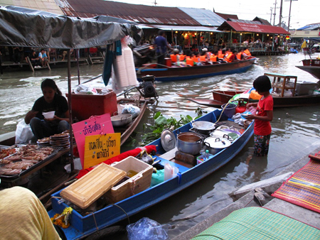 ตลาดน้ำอัมพวา ตลาดน้ำอัมพวา