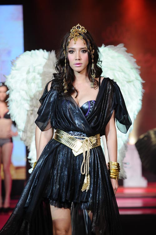 อั้ม พัชราภา - โดม ปกรณ์ ลัม อั้ม พัชราภา - โดม ปกรณ์ ลัม