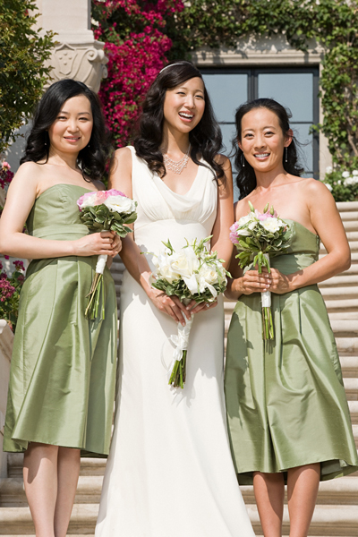 ชุดแต่งงาน ชุดแต่งงาน