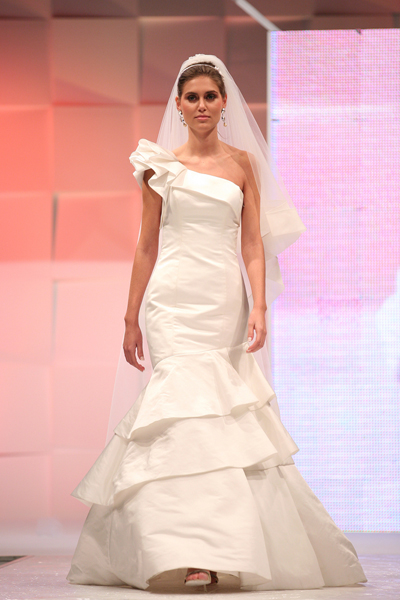 ชุดแต่งงาน ชุดแต่งงาน