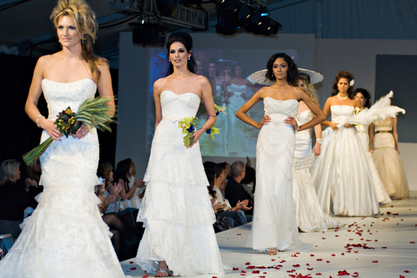 ชุดแต่งงาน ชุดแต่งงาน