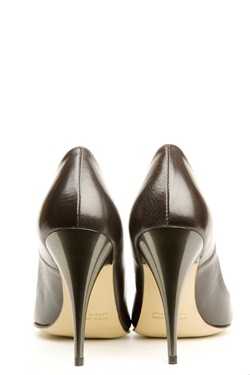 รองเท้าส้นสูง