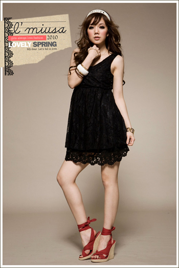 ชุดเดรสสีดำ