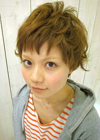 ทรงผมทอม