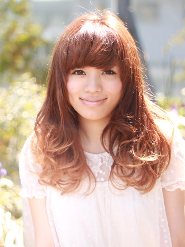 ทรงผมสำหรับสาวหน้าเหลี่ยม