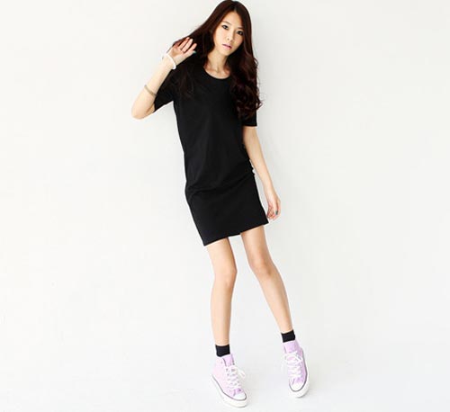 รองเท้าผ้าใบกับชุดเดรส... เข้ากันได้ เข้ากันดี รองเท้าผ้าใบกับชุดเดรส... เข้ากันได้ เข้ากันดี